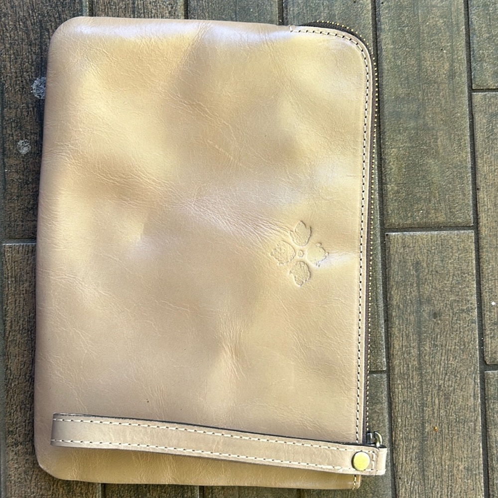 Patricia Nash Wristlet/Clutch